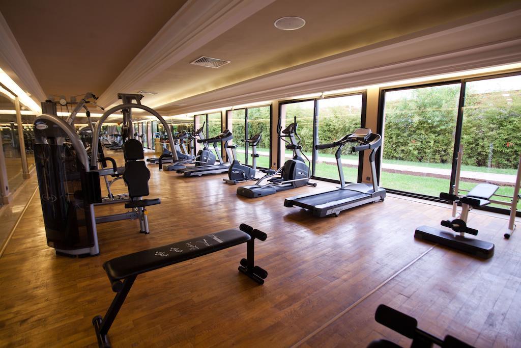 Hotel Kenzi Club Agdal Medina Lahebichate Exterior foto The gym at the hotel