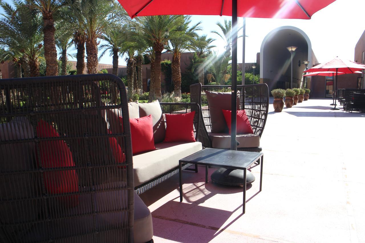 Hotel Kenzi Club Agdal Medina Lahebichate Exterior foto The patio at the Hotel Valley Ho